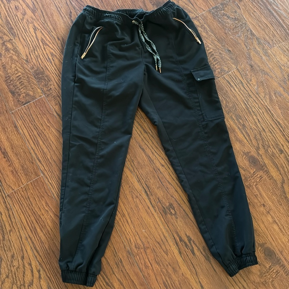 Jaanuu scrub pants medium